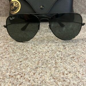 Ray-Ban Black Aviator Sunglasses